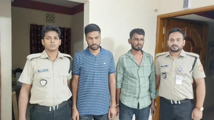 কুয়াকাটায় শ্রমিকদল নেতাসহ আটক ২